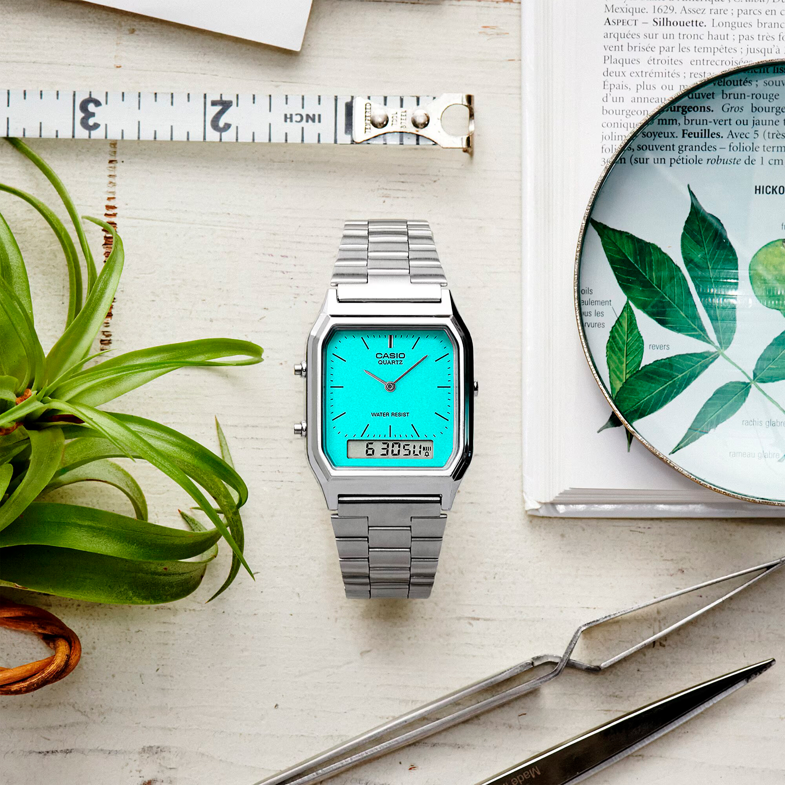 Reloj CASIO AQ-230A-2A2MQYDF Resina/Cromado Juvenil Plateado